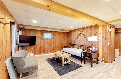 Montgomery Center Condo | 48 m² Condo ∙ 2 bedrooms ∙ 4 guests