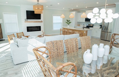 Ono Island Villa | 4bd villa, pools, golf, fitness, beach club access