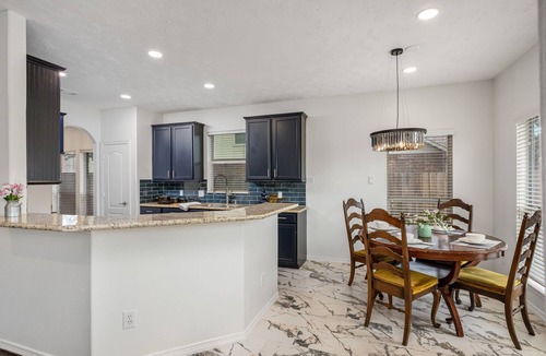 Klein House | 4BR Furnished Lakeside Welcomes 31+ Day Stays!