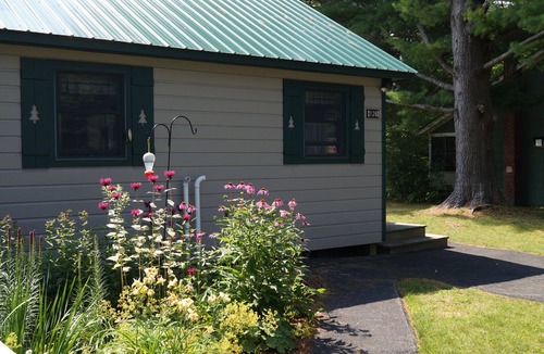 Wells House | 4Season home/dog friendly/no added cleaning fees/plenty of parking/fire pit
