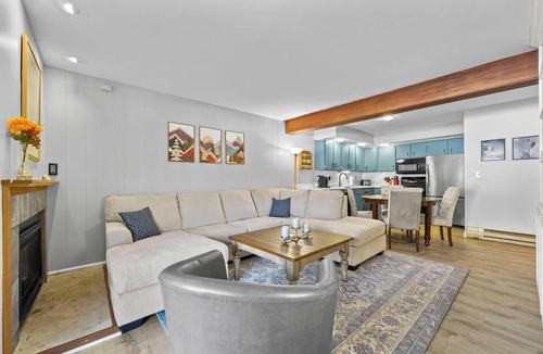 Mendon Condo | 5-15 Minutes from Mountains, Balcony, Fireplace, Fast Wifi