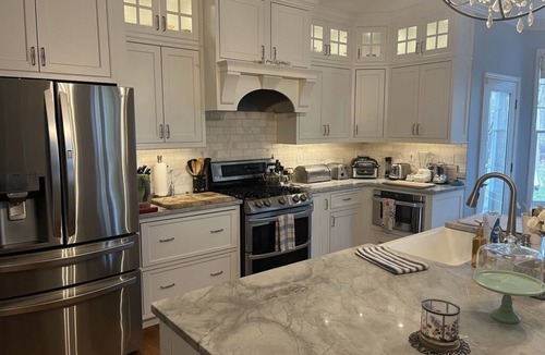 Saratoga Springs House | 5 bdrm- hot tub & fire pit, Water's Edge pool, tennis pickleball - Saratoga Lake