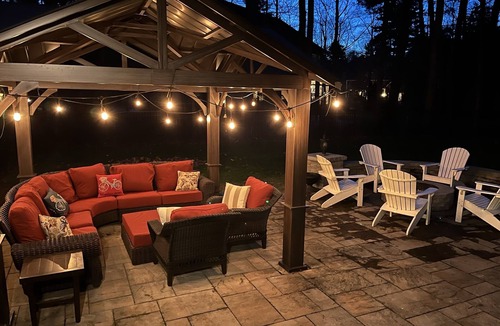 Saratoga Springs House | 5 bdrm- hot tub & fire pit, Water's Edge pool, tennis pickleball - Saratoga Lake