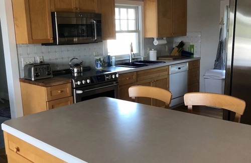 West Chatham House | 5 Bdrm Spectacular Walk To Hardings Beach Ocean View Home