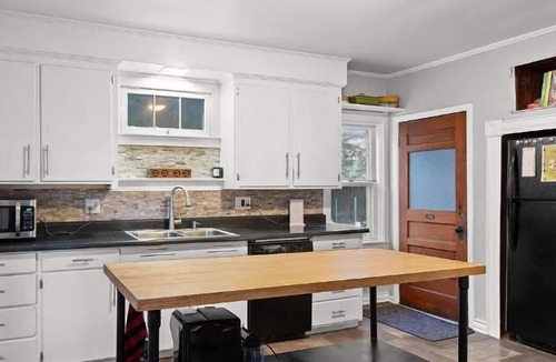 Northfield House | 5 minutes to Norwich University. Charming, family friendly Vermont home