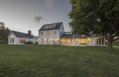 Hartland Four Corners House | 5 Star Accommodation Meets Farm Life #hartlandhillfarm