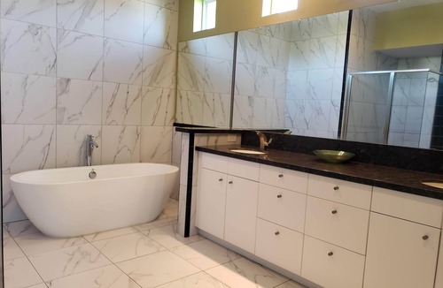 Midtown House | 5-Stars Experience In The Heart of Houston - Dope!