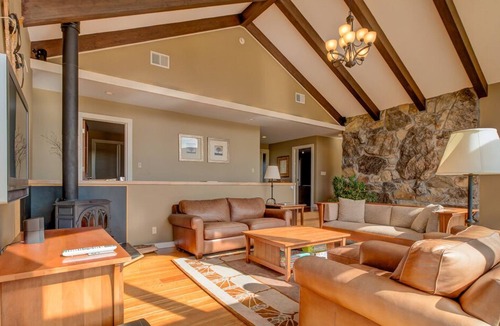 Mount Tabor House | 50-Acre Seasonal Rental between Manchester & Killington