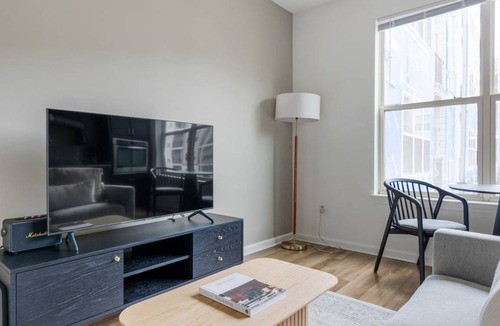 Assembly Square Apartment | 51 m² Apartment ∙ 2 guests