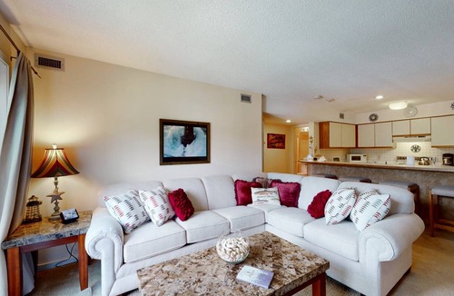 Ludlow Condo | 56 m² Condo ∙ 1 bedroom ∙ 6 guests
