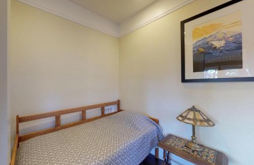 Eastsound House | 6 Bed 4 Bath Vacation home in Eastsound