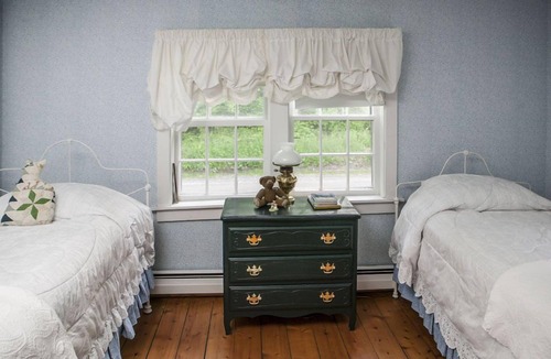 Manchester Center Other | 6 Bedroom House, Amazing Skiing, Fly-fishing, Outlet Shopping, Antiquing