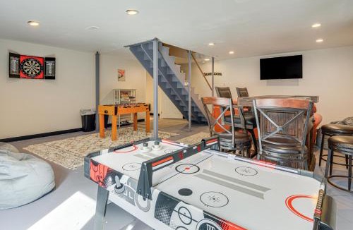 West Dover House | 6 Mi to Mt Snow Nature-View Home with Fire Pit!