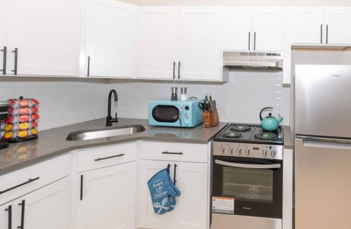 Albany Apartment | 610) Large Studio Downtown with Pool Table