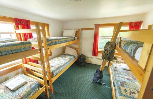 Bristol Hostel | 6200 Acres of Fun, Cardigan Mtn, Newfound Lake, Breakfast Included, Shared Bath