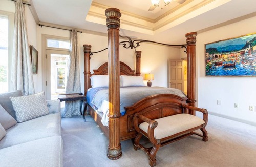 Churchton House | 697 m² House ∙ 6 bedrooms ∙ 14 guests