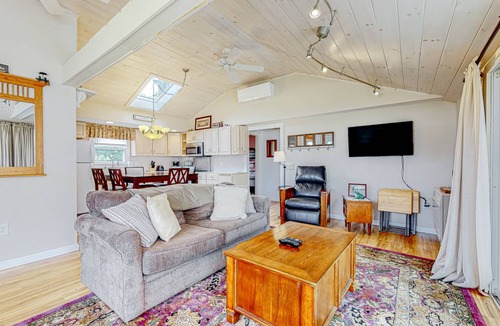 Gilmanton IW House | 71 m² House ∙ 3 bedrooms ∙ 10 guests