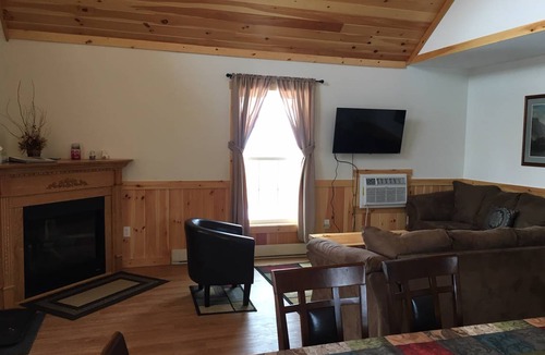 Milford Cabin | 74 m² Cabin ∙ 2 bedrooms ∙ 7 guests