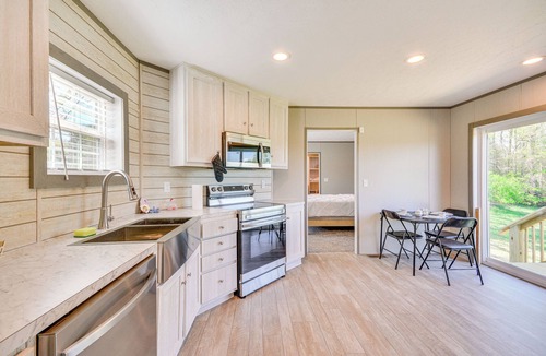 Bedford House | 8 Mi to Main Street: Home w/Yard in Bedford!