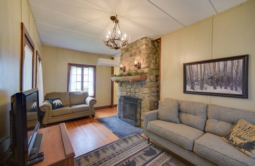 Speculator House | 83 m² House ∙ 3 bedrooms ∙ 7 guests