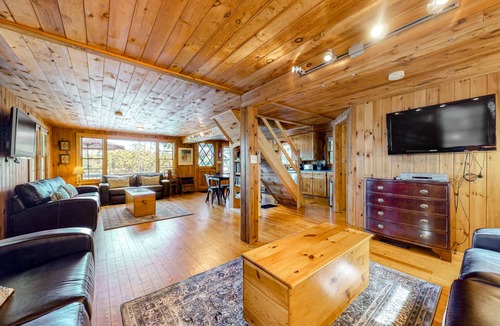Pine River Pond House | 84 m² House ∙ 2 bedrooms ∙ 6 guests