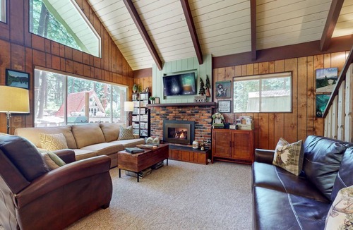 Roslyn Ridge Cabin | 94 m² Cabin ∙ 1 bedroom ∙ 6 guests
