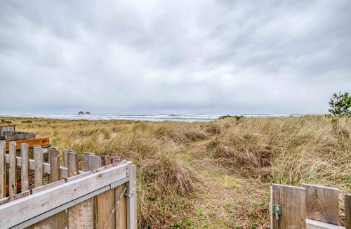 Rockaway Beach House | 96 m² House ∙ 2 bedrooms ∙ 6 guests