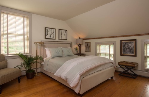 Woodstock House | A charming 1820's farmhouse