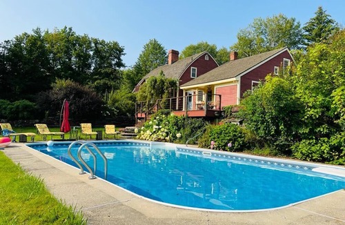 Pownal House | A cozy home nestled in the Green Mountains of Vermont!