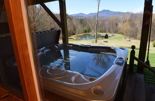 Waterbury Cabin | A Great 4 Season Home ; Relaxing, Rustic, Scenic - This Home Has It All