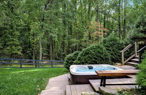Bakerton House | A Retreat Bordering NATIONAL PARK land 1 mi to C&O and 2 mi to Harpers Ferry!