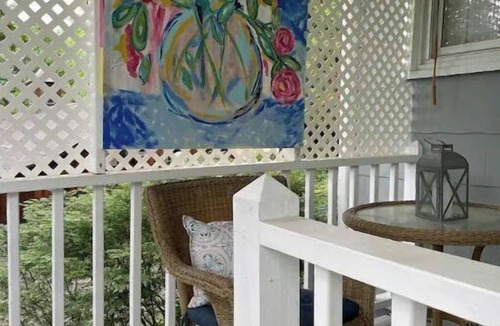 Lewisburg Cottage | A special cottage close to EVERYTHING! July dates available NOW!