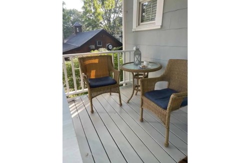 Lewisburg Cottage | A special cottage close to EVERYTHING! July dates available NOW!