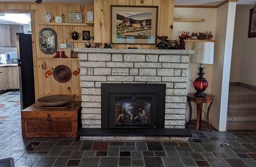 Crystal Beach House | A Stones Throw home from Lake Bomoseen and Crystal Beach w/large yards, parking