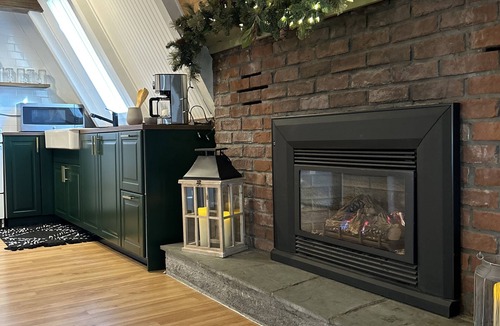 Wilmington Ski Chalet | Adirondack Cozy Chalet Private & 3 Minutes to Whiteface Mountain. Pet Friendly.