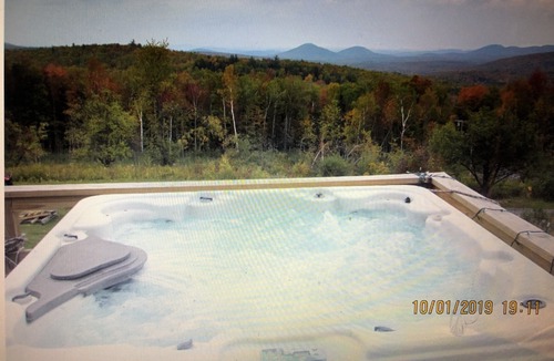 Johnsburg House | ADIRONDACK RETREAT, VIEWS OVER 100 MILES, HOTTUB, POOL, SLEEPS 20