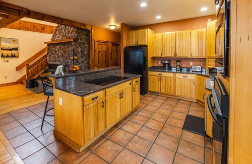 Broadalbin House | Adirondacks Getaway - Hiking Trails - Sauna - 5-Min from Lake - Pet-Friendly