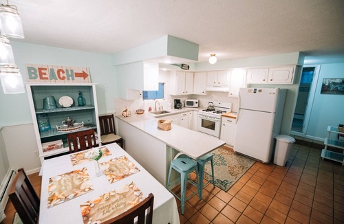 Sodus Point Cottage | Adjacent to beaches, 3 minute walk to downtown, Quiet Atmosphere, FREE WIFI