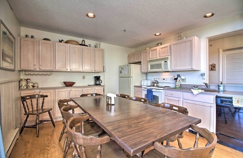 Bromley Mountain Condo | Adventure Home: Trails, Pool, Gym & Tennis Access