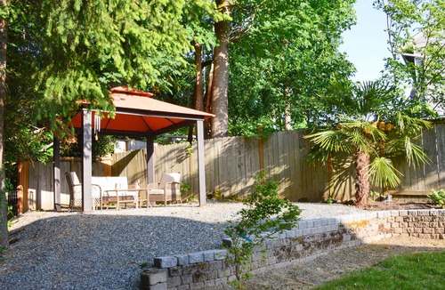 Lynnwood House | Alderwood Retreat - Sleep up to 8 - Weekly and Monthly Rate Available - NEW AC