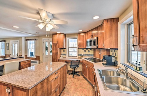 Town of Conesville House | All Year-Round Retreat Near Windham Mountain