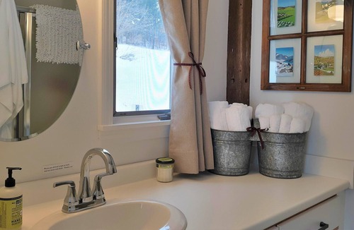 Cavendish Cottage | Alpine Farm Cottage Retreat