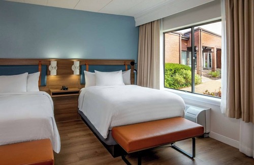 Foxboro Hotel | Always a Great Idea To Unwind! 3 Relaxing Units, Near Gillette Stadium