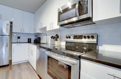 Jefferson Manor Apartment | Amazing apartment with easy access to the metro