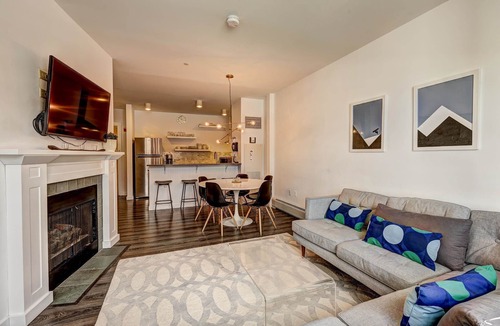 Stratton Mountain Condo | Amazing modern 2BR w views and 5 min walk to Village & Slopes