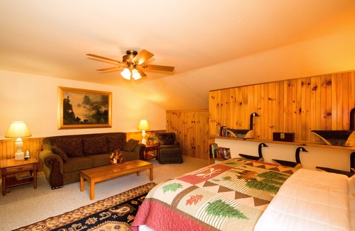Waterbury Cabin | Amazing Mountain Views!