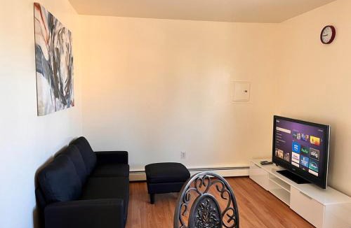 Linden Apartment | Amazing three bedrooms Apartment near EWR and NYC