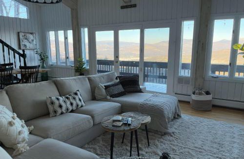 Campton House | Amazing View Retreat Home