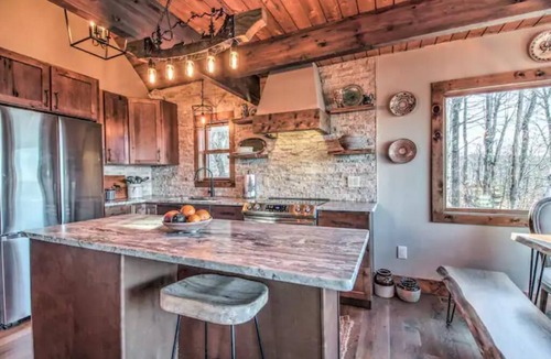 Andover House | Amazing Views and Sunsets in a fully remodeled VT home