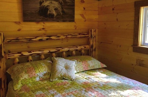 Fort Gay Cabin | Amish-Built Log Cabin with Private Ravine Views